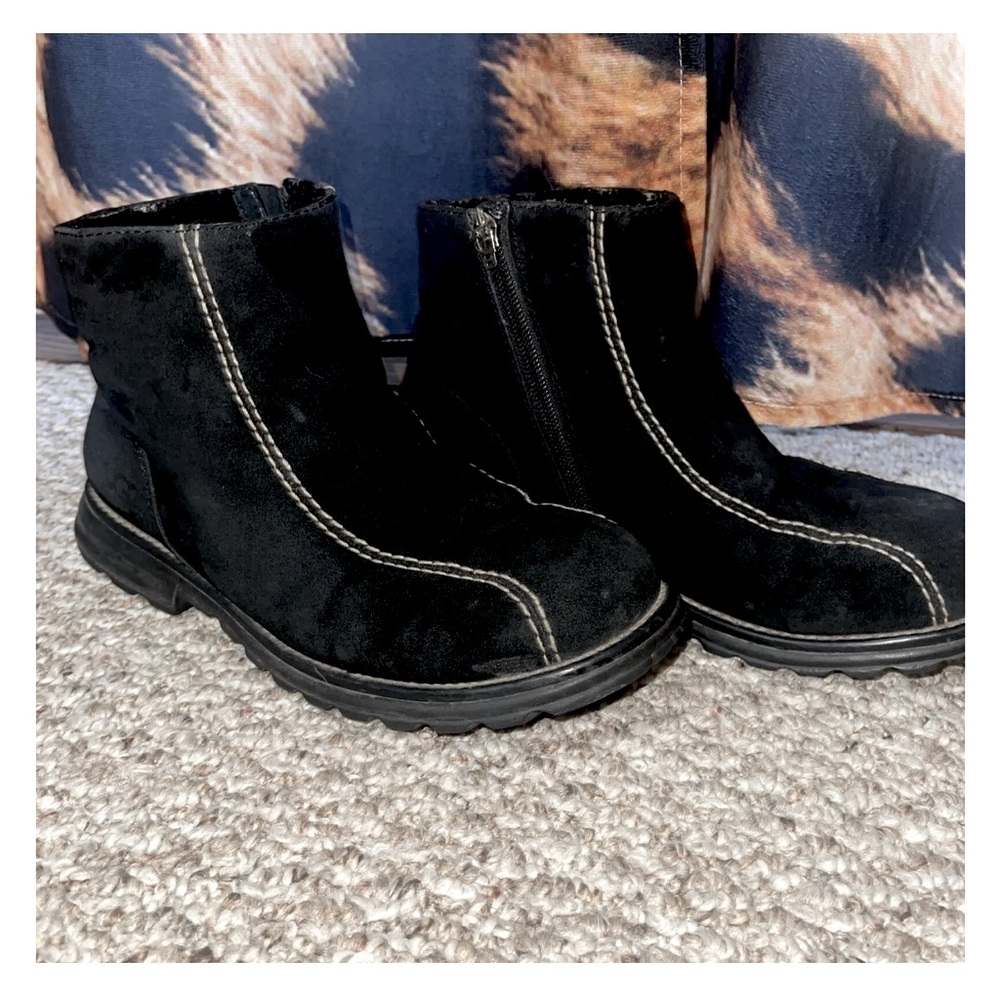UGG Australia Womens Black Sheepskin Nubuck Suede